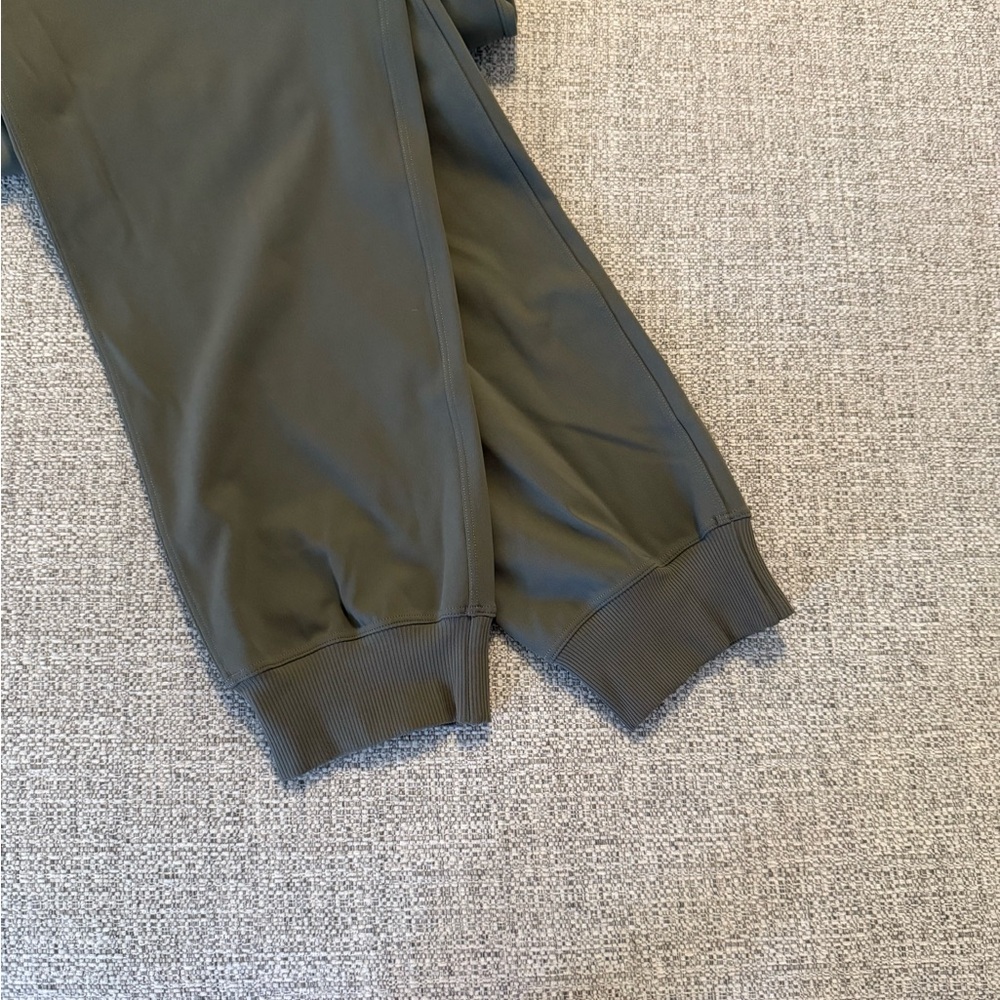 Lululemon Stretch High-Rise Jogger full length size 8 - Picture 4 of 5